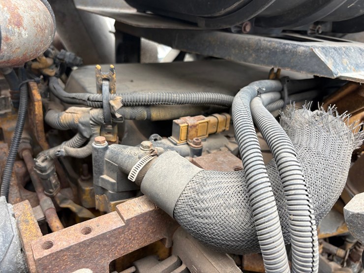 2009-caterpillar-c13-image-59