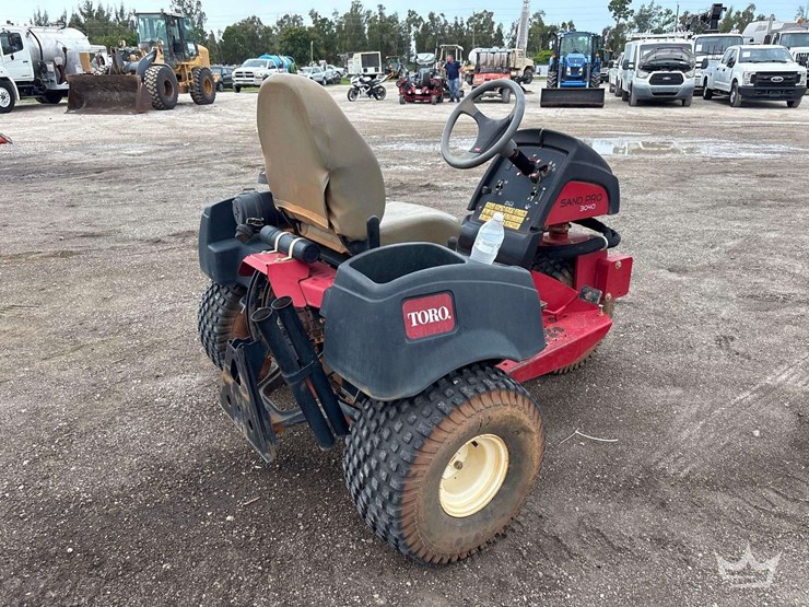 2021-toro-sand-pro-3040-bunker-rake-image-3