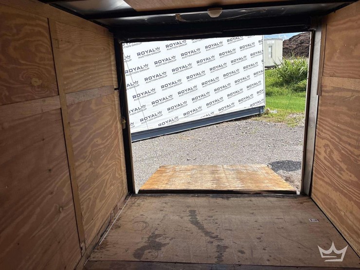 2005-12ft-t/a-enclosed-cargo-trailer-image-11
