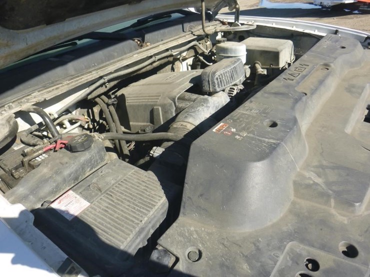 2011-chevrolet-2500hd-image-9