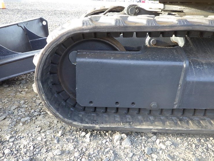 komatsu-pc35mr-1-image-15