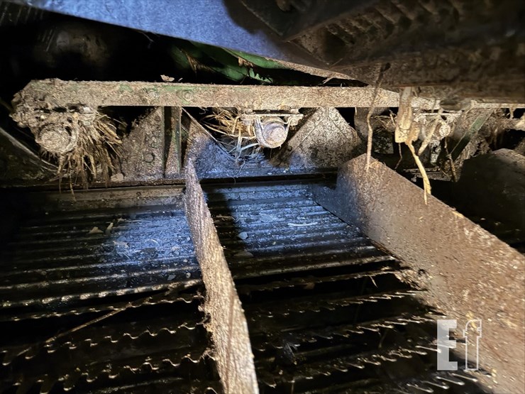 2011-john-deere-9770-sts-image-26