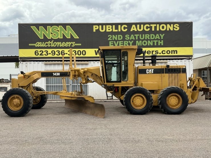 caterpillar-143h-image-1