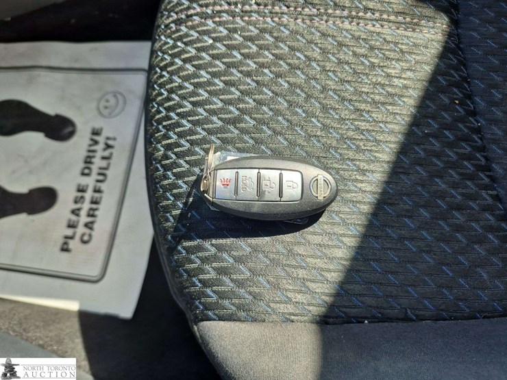 2018-nissan-sentra-sv-4dr-sedan-image-13