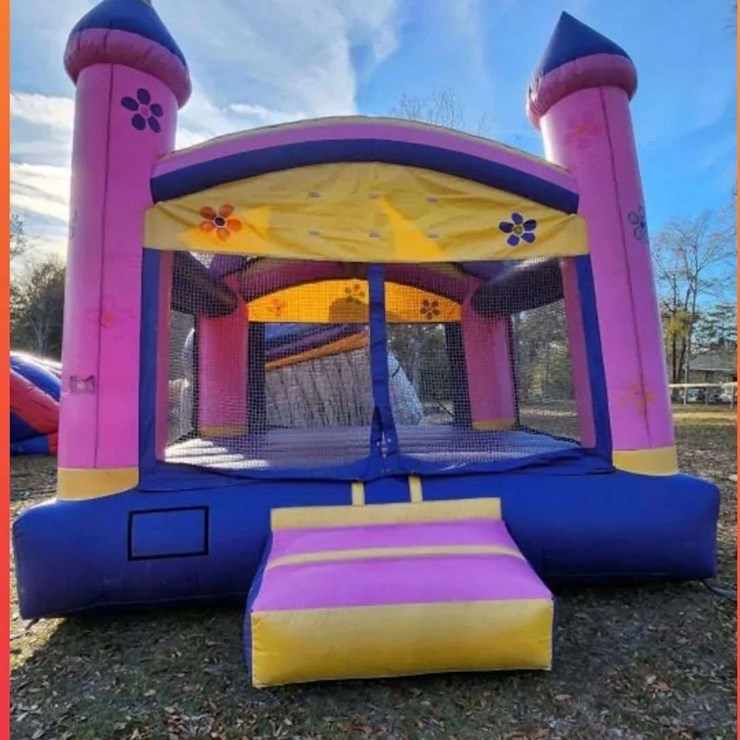 Castle 15'x15' Inflatable Bounce House w/ Blower