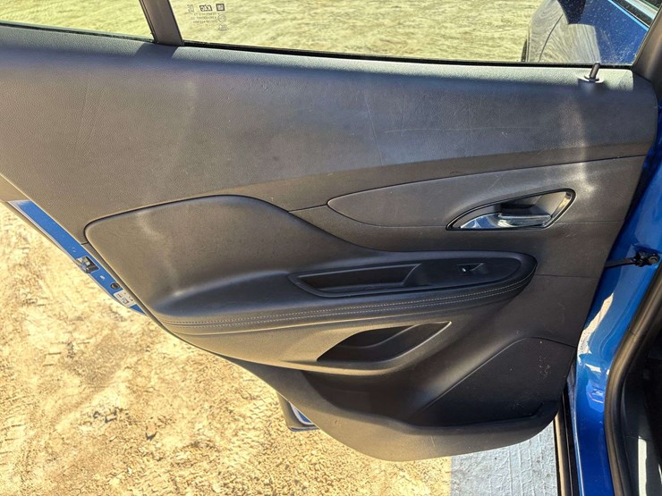 2018-buick-encore-image-15