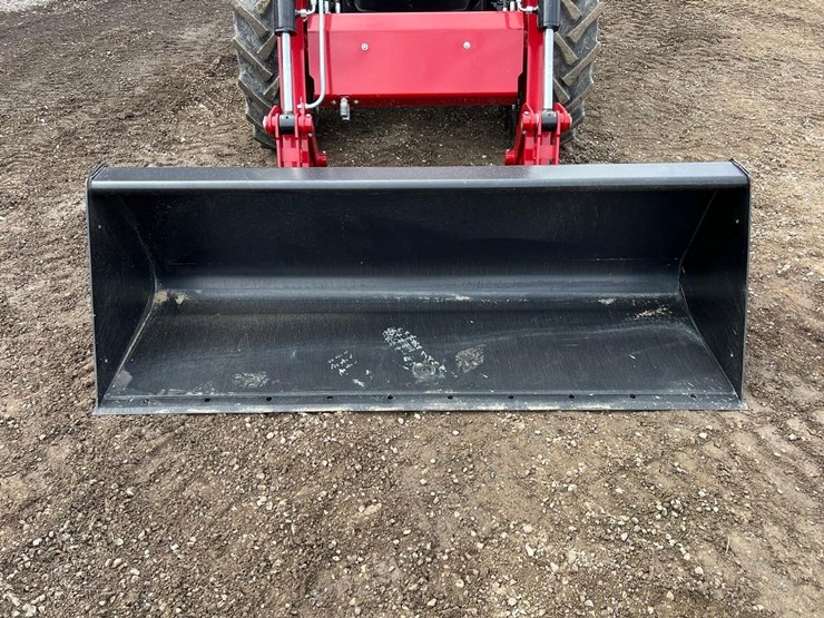 2025-case-ih-farmall-120c-image-10