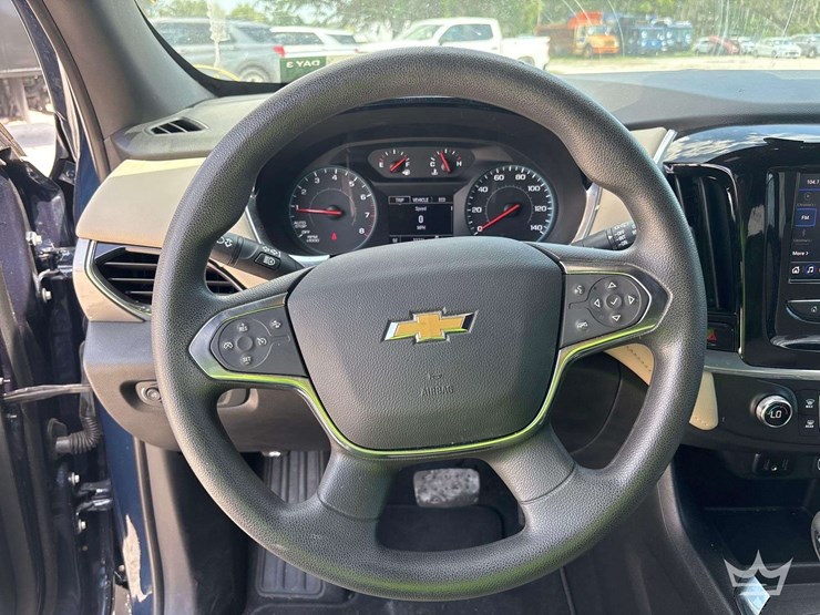 2022-chevrolet-traverse-image-14