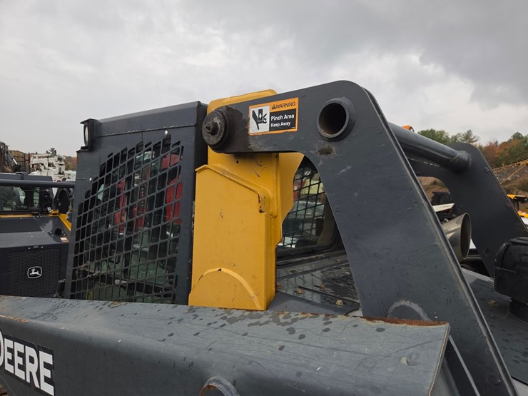deere-333g-image-35