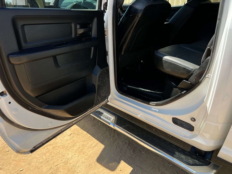 2022-dodge-2500-image-26