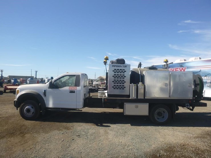 2017-ford-f550-image-6