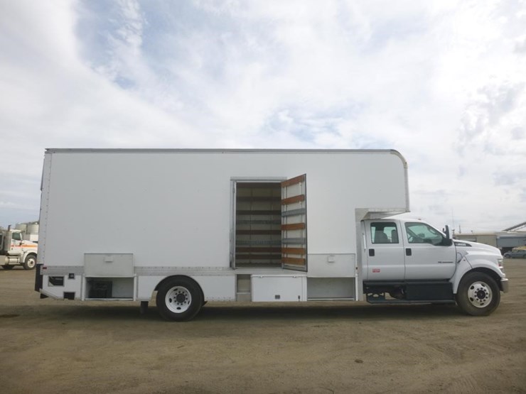 2016-ford-f650-xlt-image-10