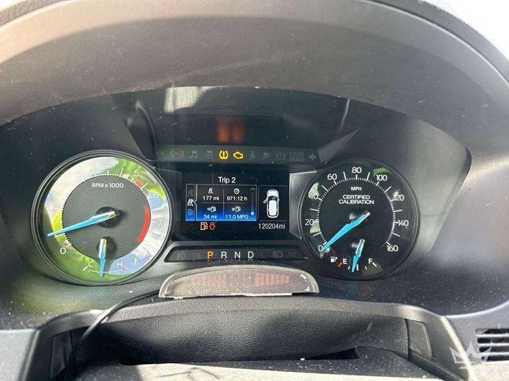 2018-ford-explorer-image-16