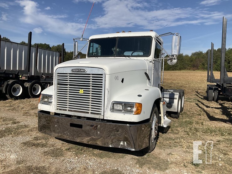 2000-freightliner-fld112-image-2