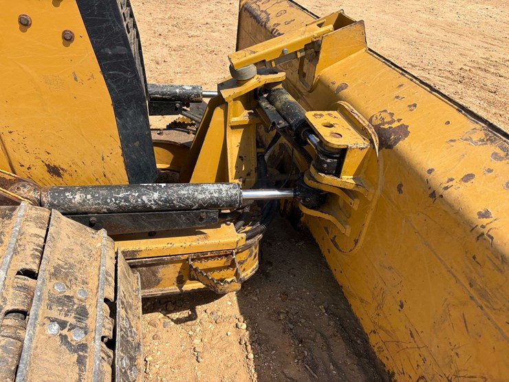 caterpillar-d5k2-image-19