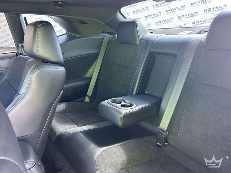 2023-dodge-challenger-coupe-image-16