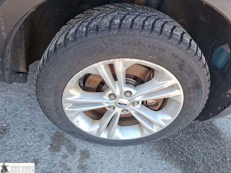 2016-ford-explorer-image-20