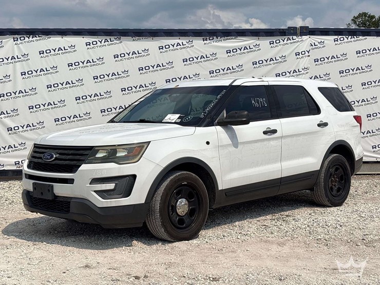 2016-ford-explorer-image-1