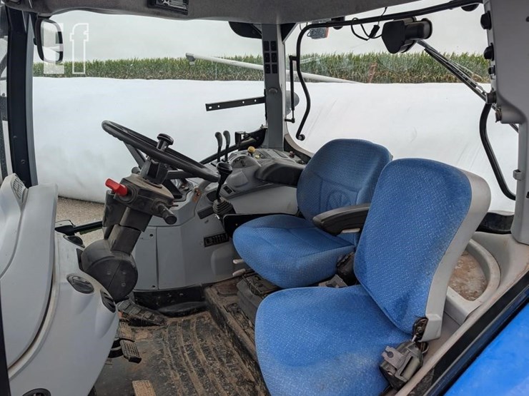 new-holland-t6070-plus-image-17
