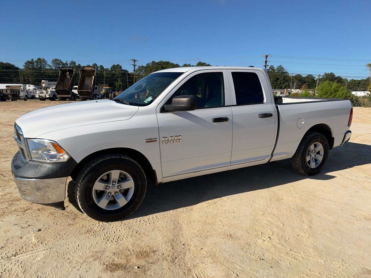 2017-dodge-1500-image-1