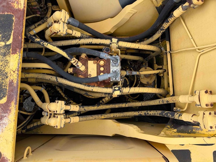 komatsu-pc220-lc-6-image-19