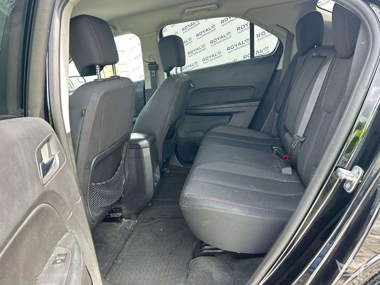 2013-chevrolet-equinox-image-16