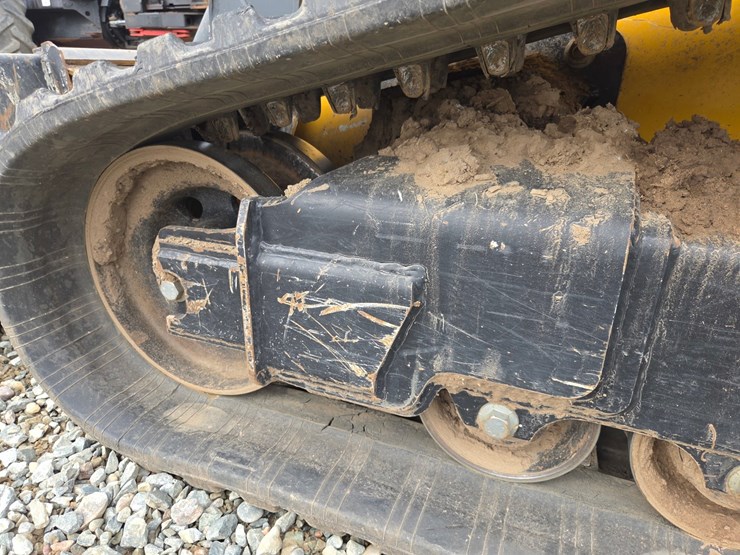 2018-deere-333g-image-56