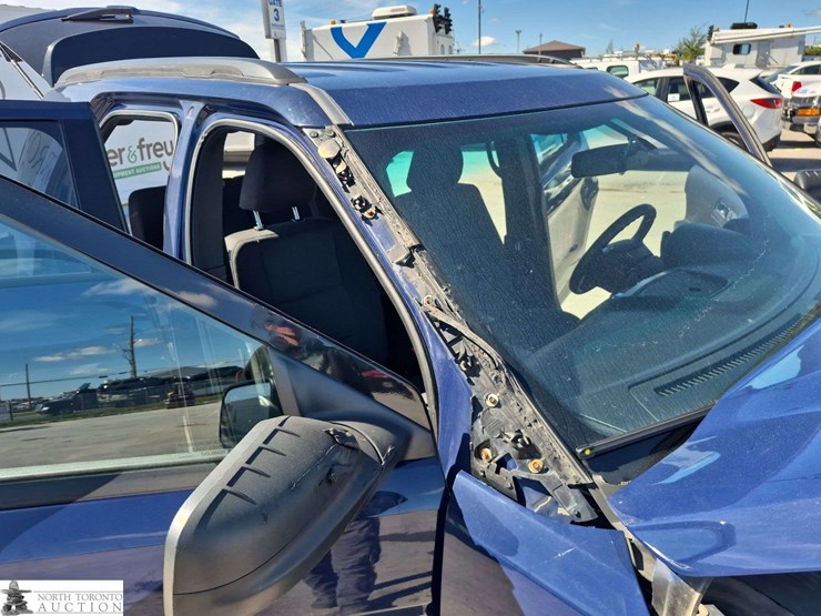 2017-ford-explorer-image-28
