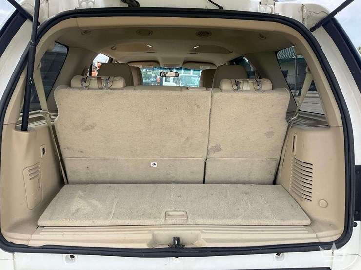 2016-ford-expedition-image-24