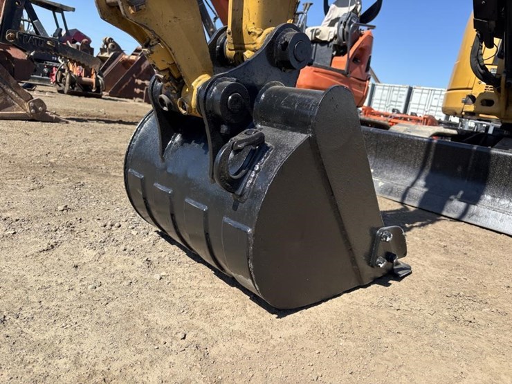 caterpillar-303e-cr-image-10