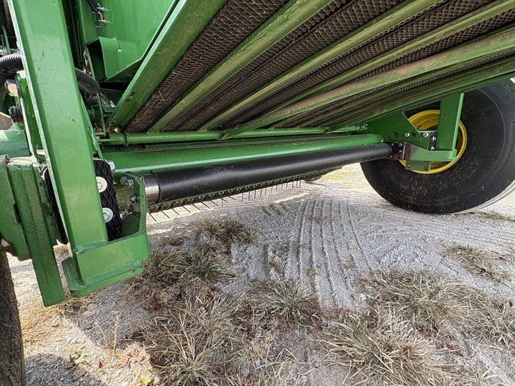 2016-john-deere-569-image-14