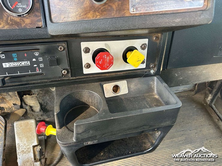 kenworth-t800b-image-19