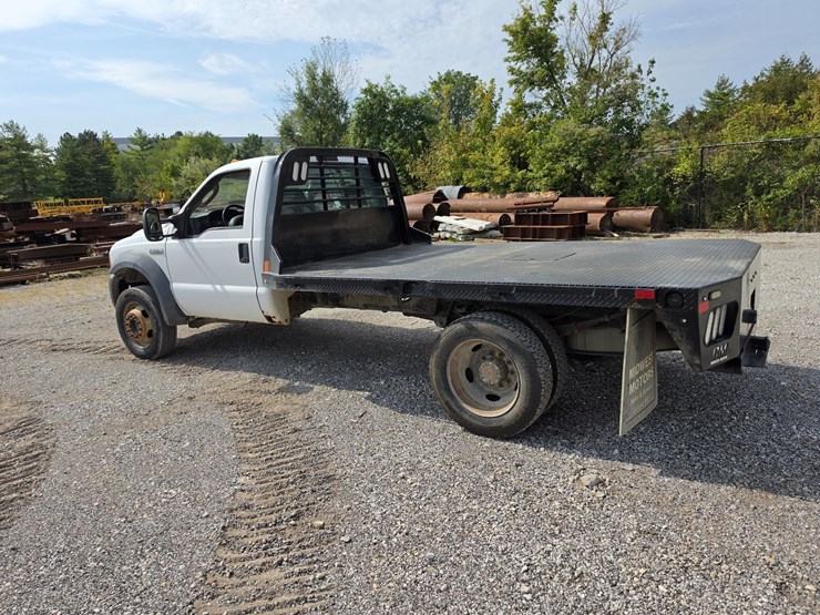 2005-ford-f550-image-9