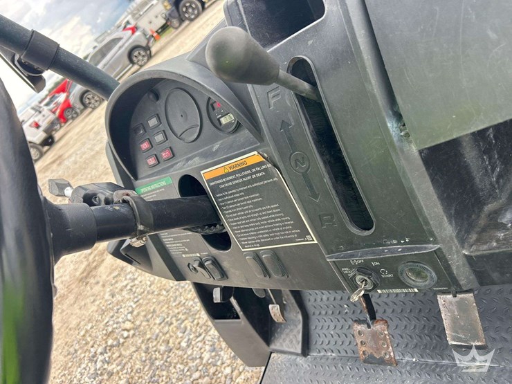 2023-club-car-carryall-1500-4x4-diesel-utility-cart-image-16