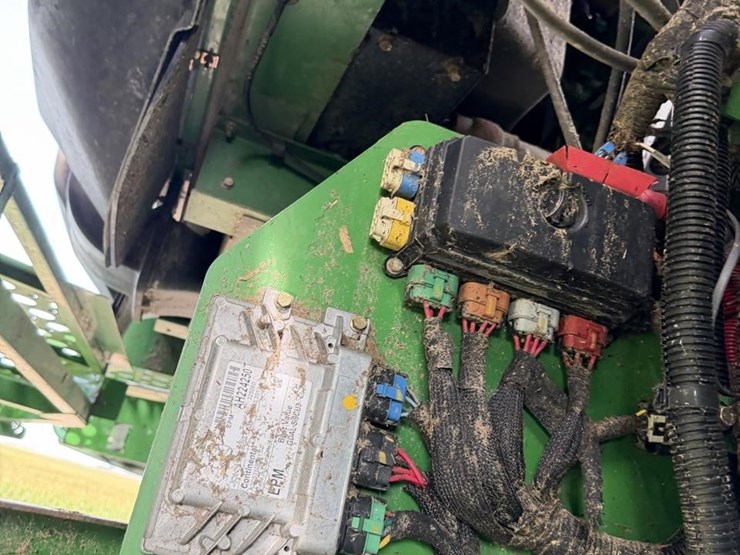 2011-john-deere-9770-sts-image-54