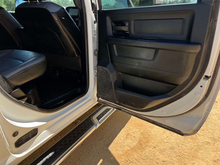 2022-dodge-2500-image-30