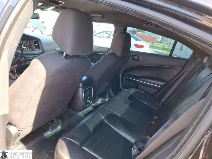 2019-dodge-charger-image-14