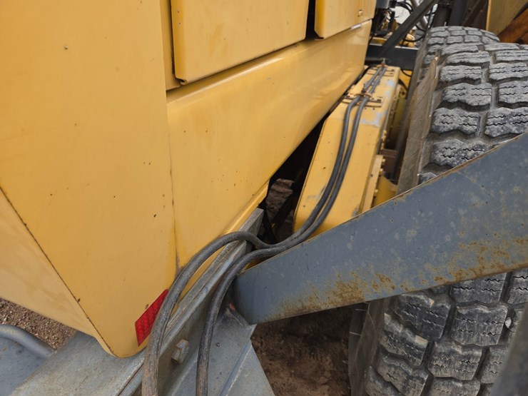 deere-772bh-image-48