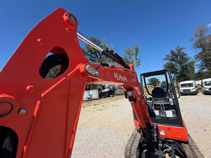 2023-kubota-kx033-4-image-22