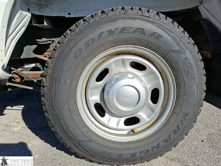 2018-ford-f350-image-16