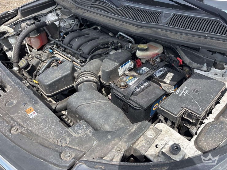 2016-ford-explorer-image-9