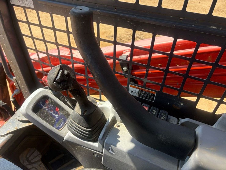 2018-kubota-svl75-image-9
