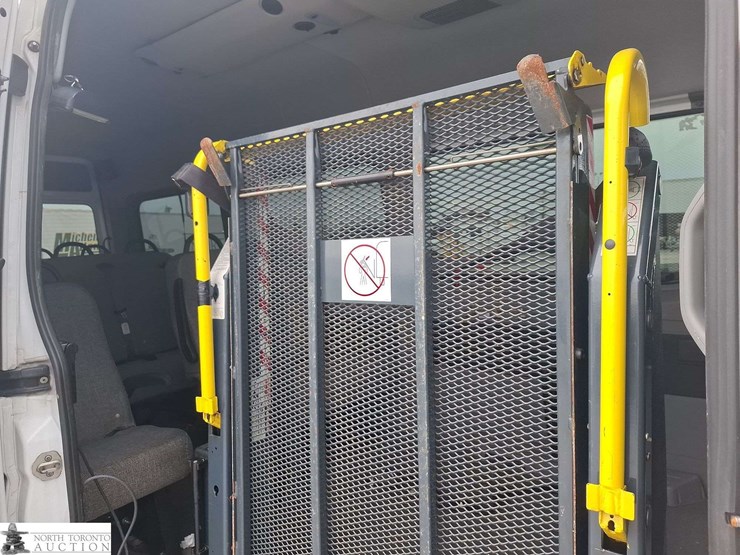 2012-mercedes-benz-sprinter-2500-image-16