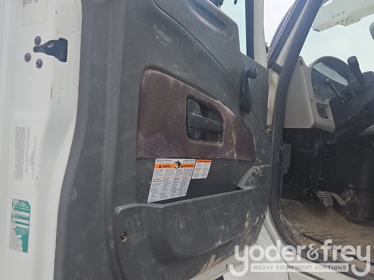 2012-vactor-2100-image-18