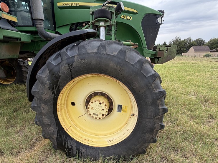 2010-john-deere-4830-image-15