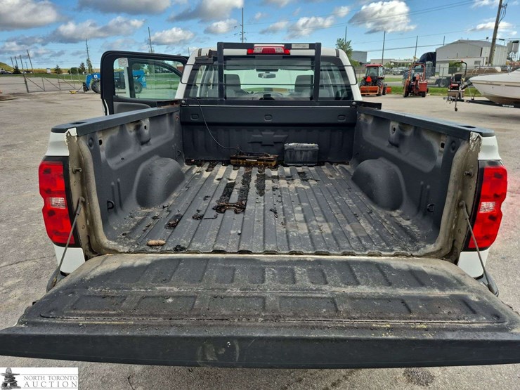 2017-chevrolet-silverado-1500-image-22