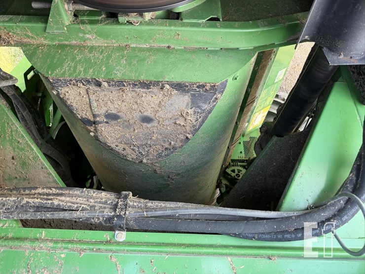 2011-john-deere-9770-sts-image-103