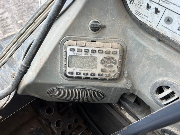 2019-bobcat-t595-image-23