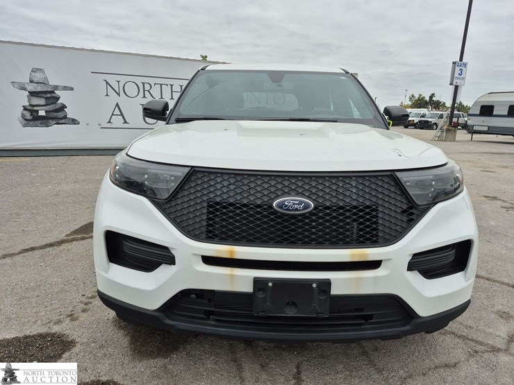 2021-ford-explorer-image-2
