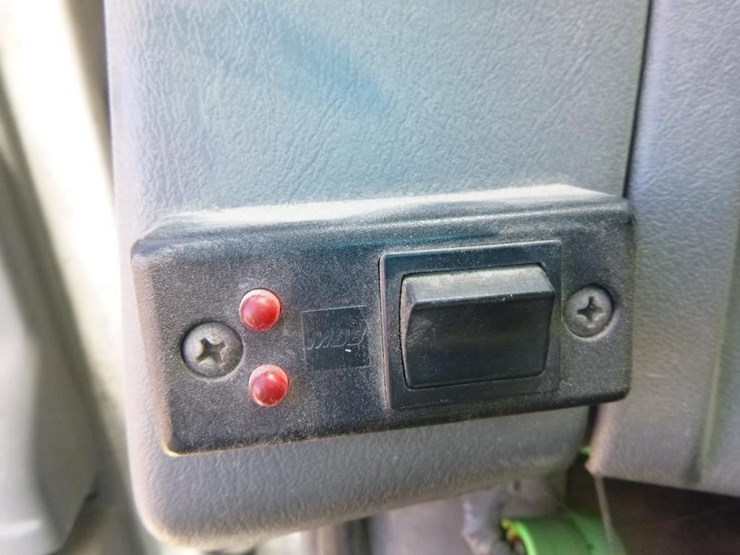2005-international-durastar-4200-image-10